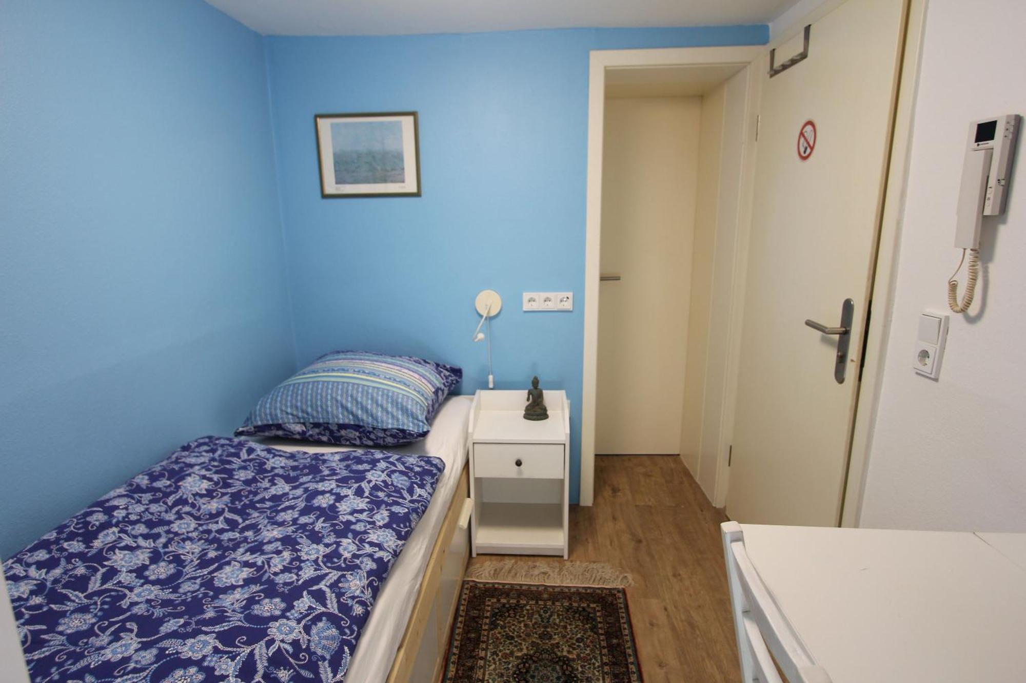 Kleine Wohnung Fuer Singles Daun Esterno foto